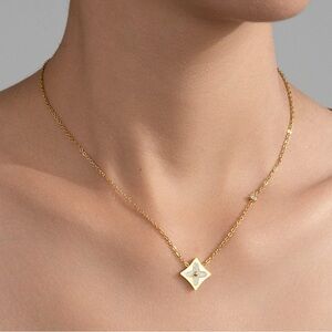 Elegant Luxury Glitter 18K Golden Plated Stainless Steel Star Pendant Necklace